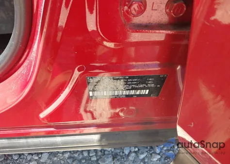 2015 Toyota Rav4 Le z USA, uszkodzony, nr VIN JTMZFREV8FD080308